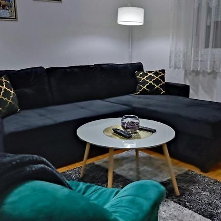 Apartman Carica Високо Екстериор снимка