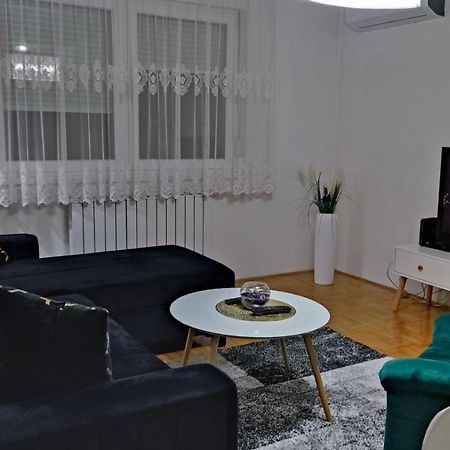 Apartman Carica Високо Екстериор снимка