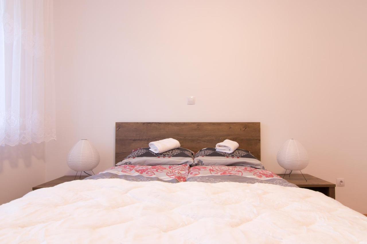 Apartman Carica Високо Екстериор снимка