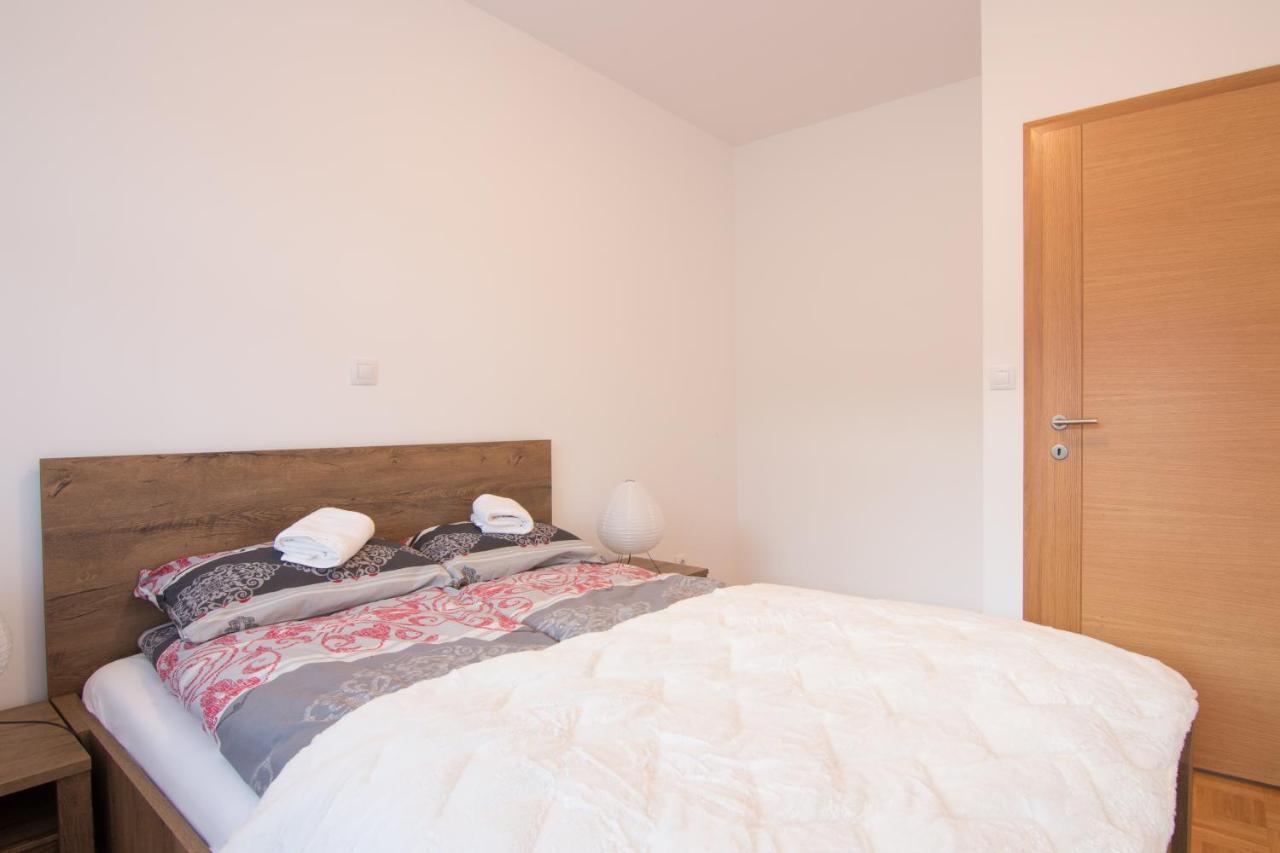 Apartman Carica Високо Екстериор снимка